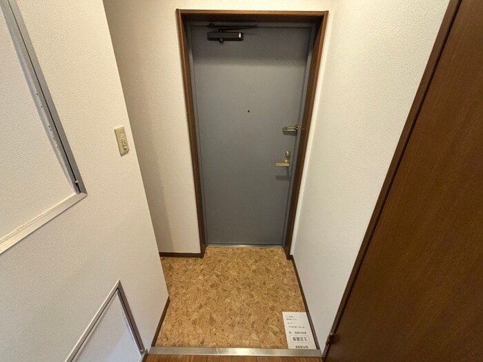 物件内観写真21　(玄関)