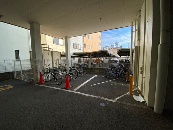 駐輪場