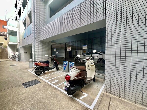 バイク置き場