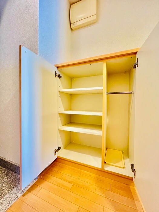 物件内観写真15　(靴箱)