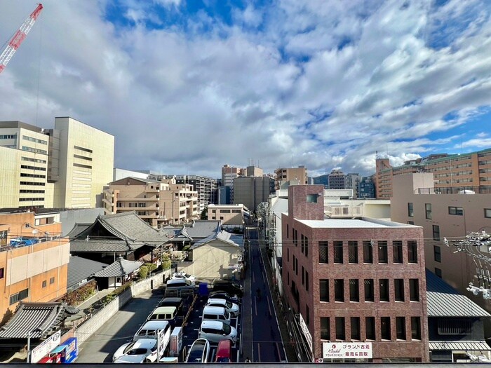 物件内観写真16　(室内からの展望)