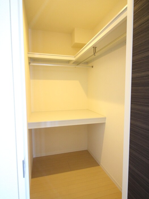 物件内観写真13　(収納)