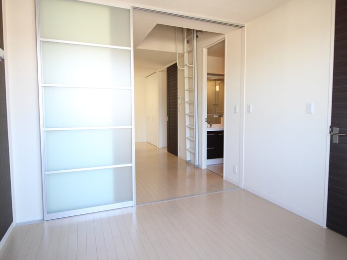 物件内観写真16　(居室)