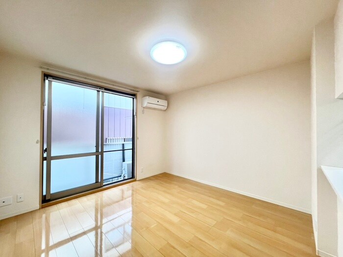 物件内観写真8　(居室)