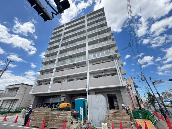 建築中