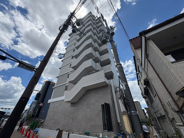 建築中