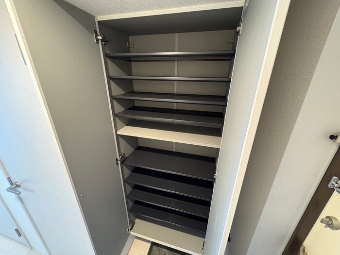 物件内観写真15　(靴箱)