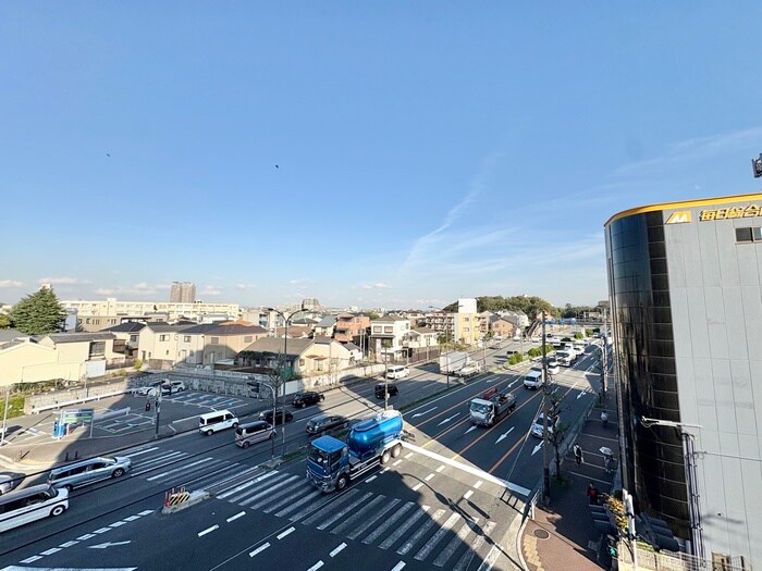 物件内観写真22　(室内からの展望)