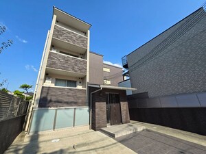 クレドール伏水苑外観写真