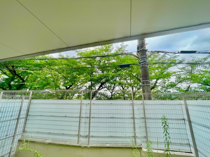 物件内観写真21　(室内からの展望)