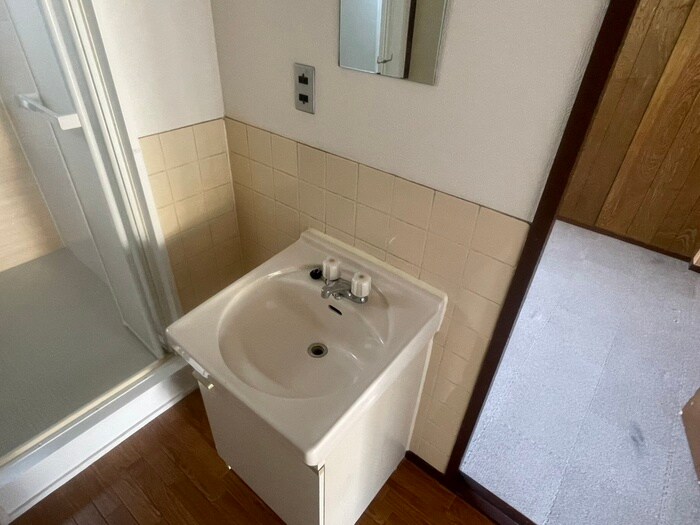 物件内観写真12　(洗面)