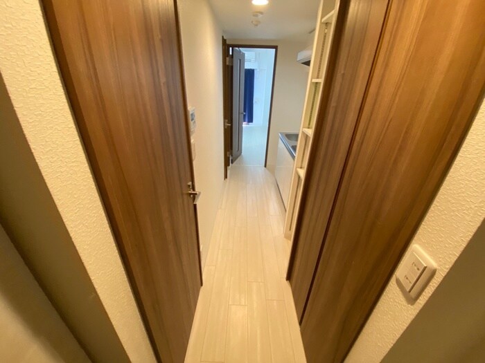 物件内観写真17　(廊下)