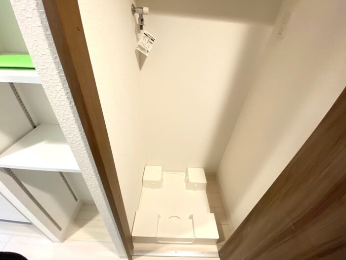 物件内観写真18　(洗濯機置場)