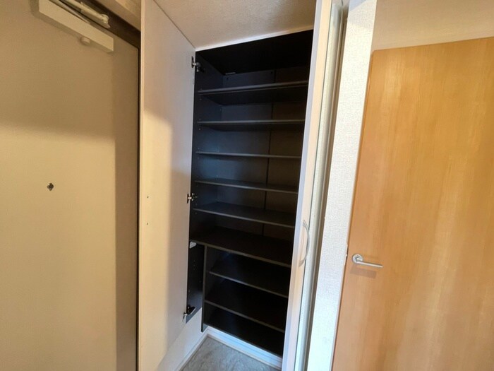 物件内観写真18　(靴箱)