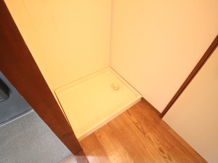 物件内観写真14　(洗濯機置場)