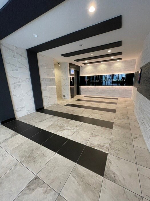 物件外観写真4　(エントランス部分)