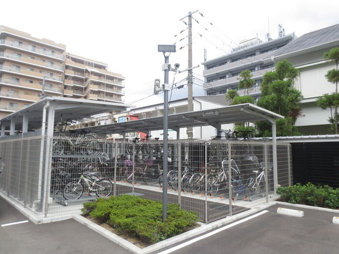 物件外観写真6　(駐輪場)
