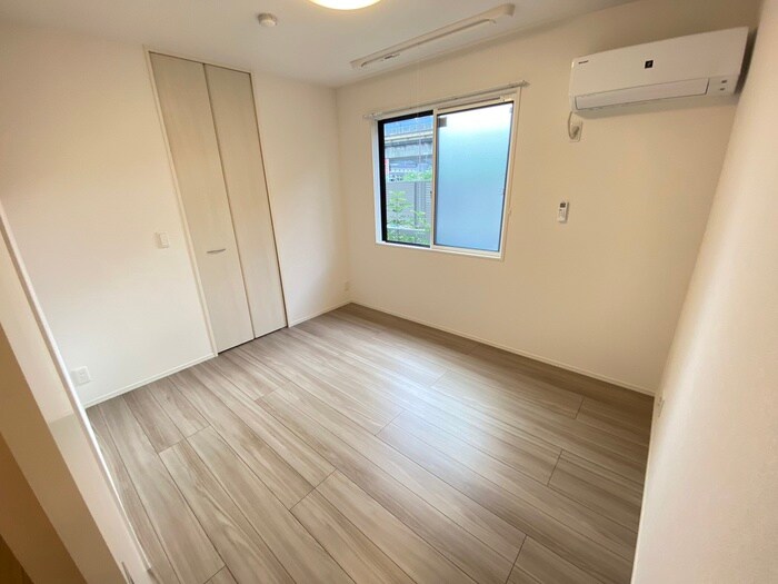 物件内観写真8　(居室)