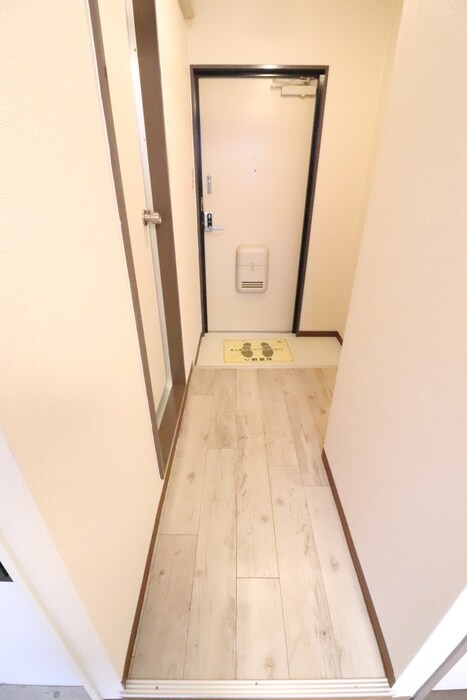 物件内観写真16　(廊下)