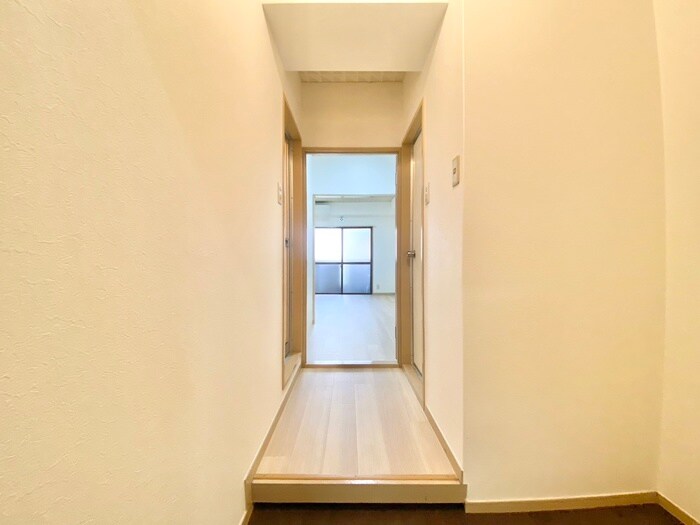 物件内観写真14　(廊下)