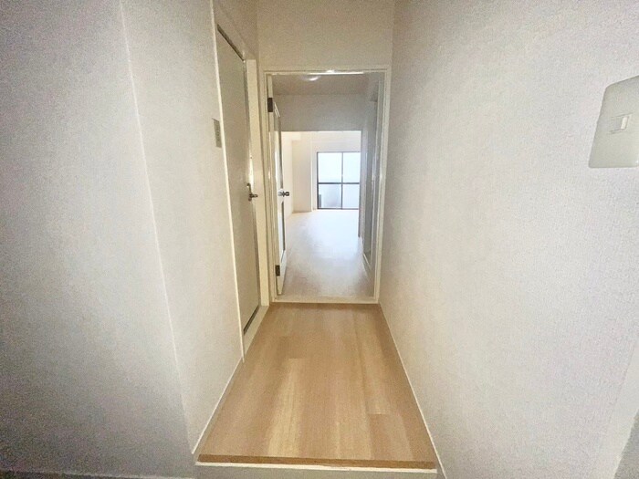 物件内観写真17　(廊下)