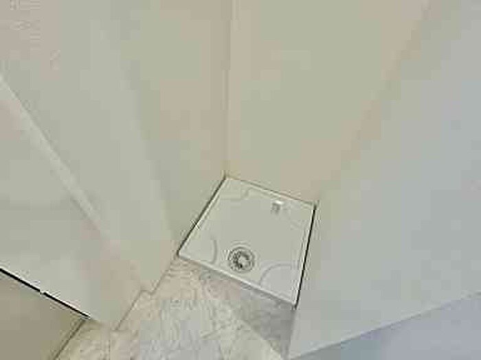 物件内観写真18　(洗濯機置場)