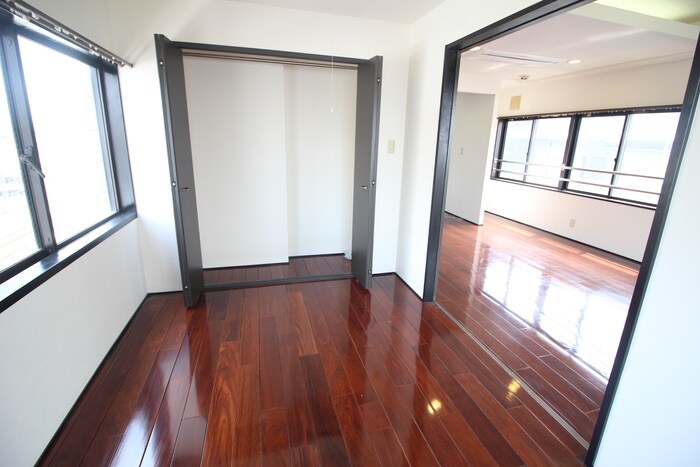 物件内観写真9　(居室)