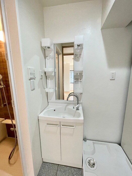 物件内観写真12　(洗面)