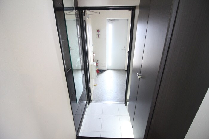 物件内観写真17　(玄関)