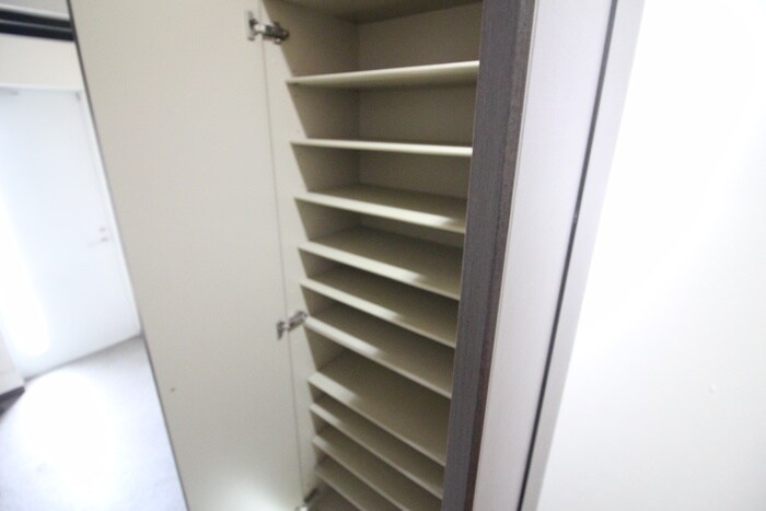 物件内観写真18　(靴箱)