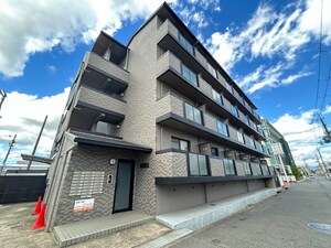 エステ－ラ外観写真