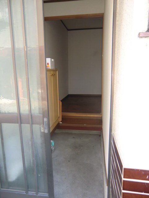 物件内観写真16　(玄関)