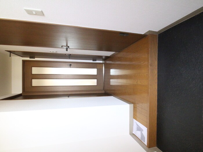 物件内観写真17　(玄関)