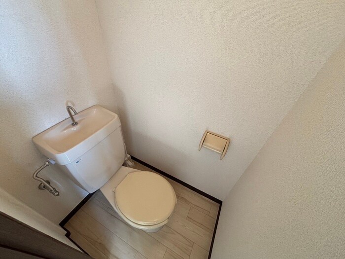 物件内観写真7　(トイレ)