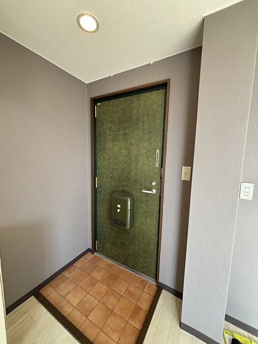 物件内観写真10　(玄関)