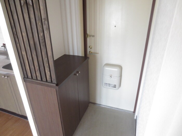 物件内観写真16　(玄関)