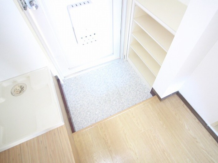 物件内観写真17　(玄関)