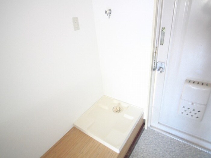 物件内観写真21　(洗濯機置場)