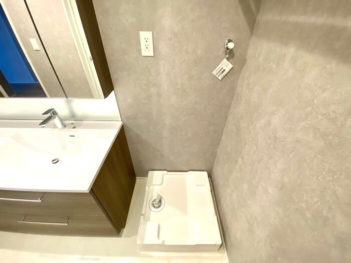 物件内観写真12　(洗濯機置場)