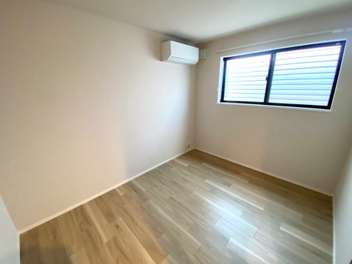 物件内観写真18　(居室)