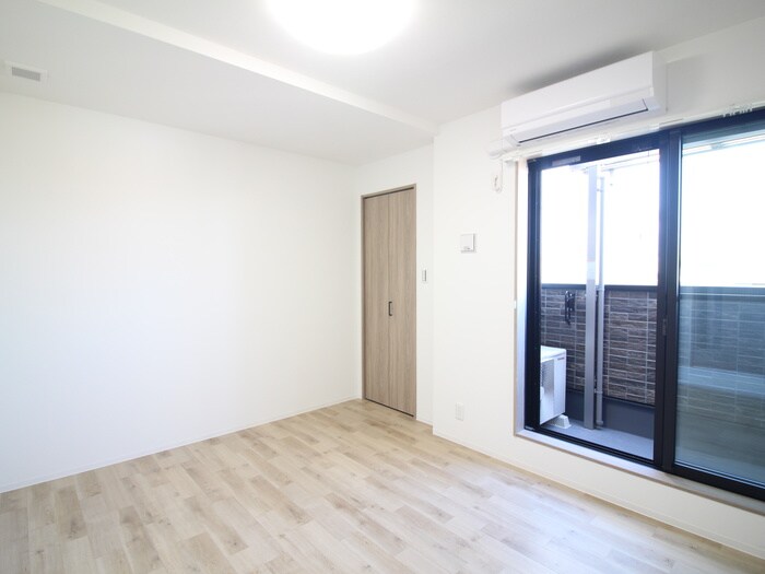 物件内観写真8　(居室)