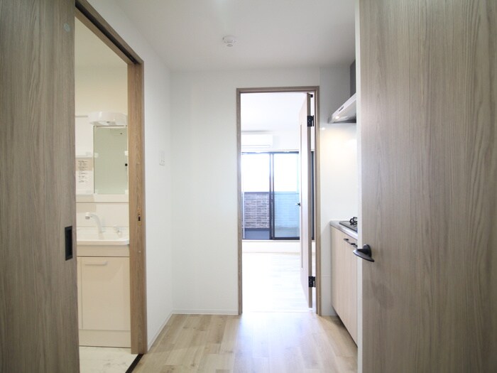 物件内観写真19　(廊下)