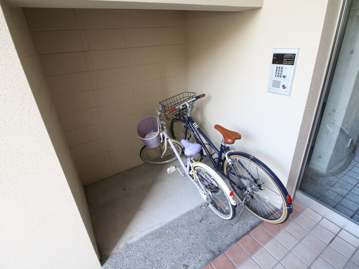 物件外観写真5　(駐輪場)
