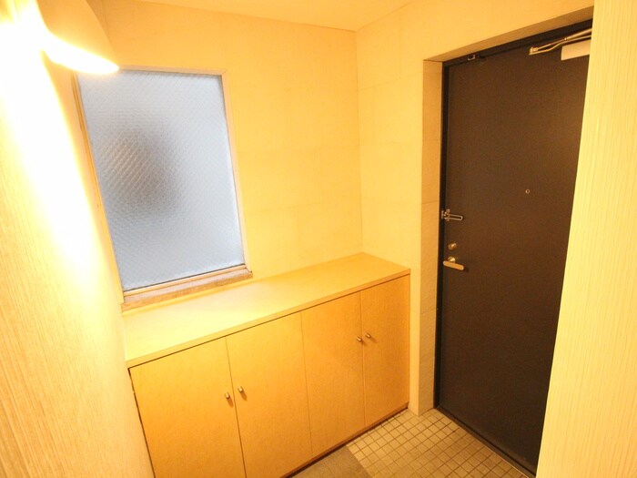物件内観写真21　(玄関)