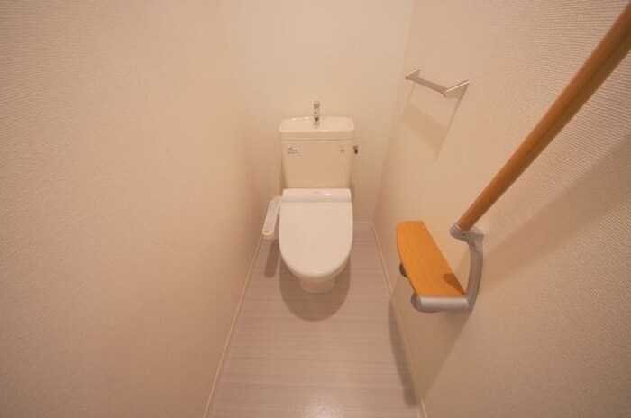 物件内観写真10　(トイレ)