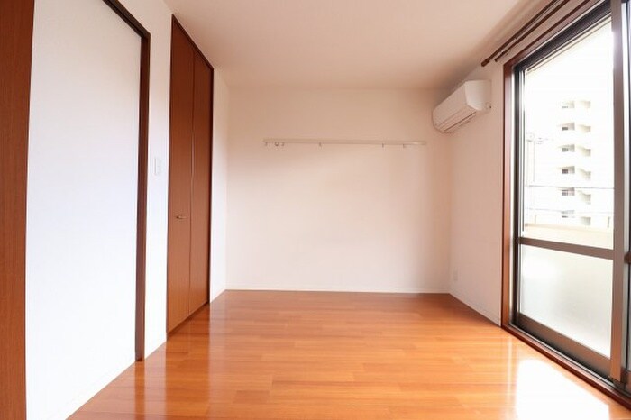 物件内観写真18　(居室)