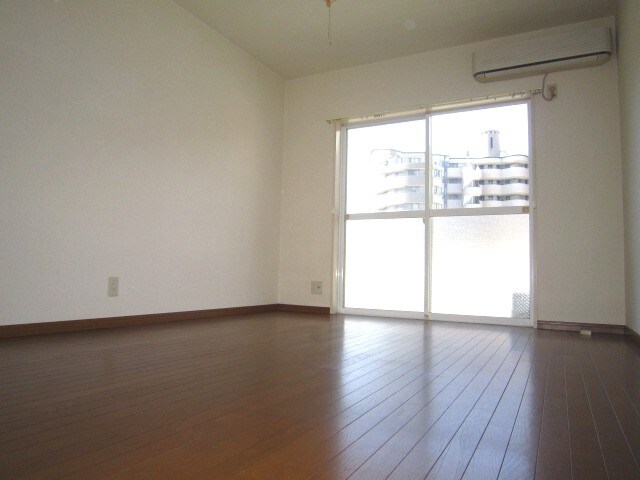 物件内観写真11　(居室)