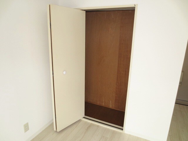 物件内観写真11　(収納)