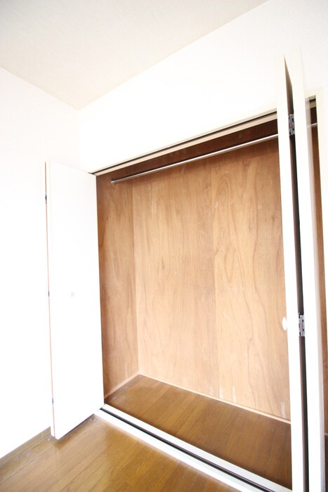 物件内観写真12　(収納)