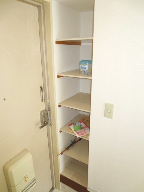 物件内観写真13　(靴箱)